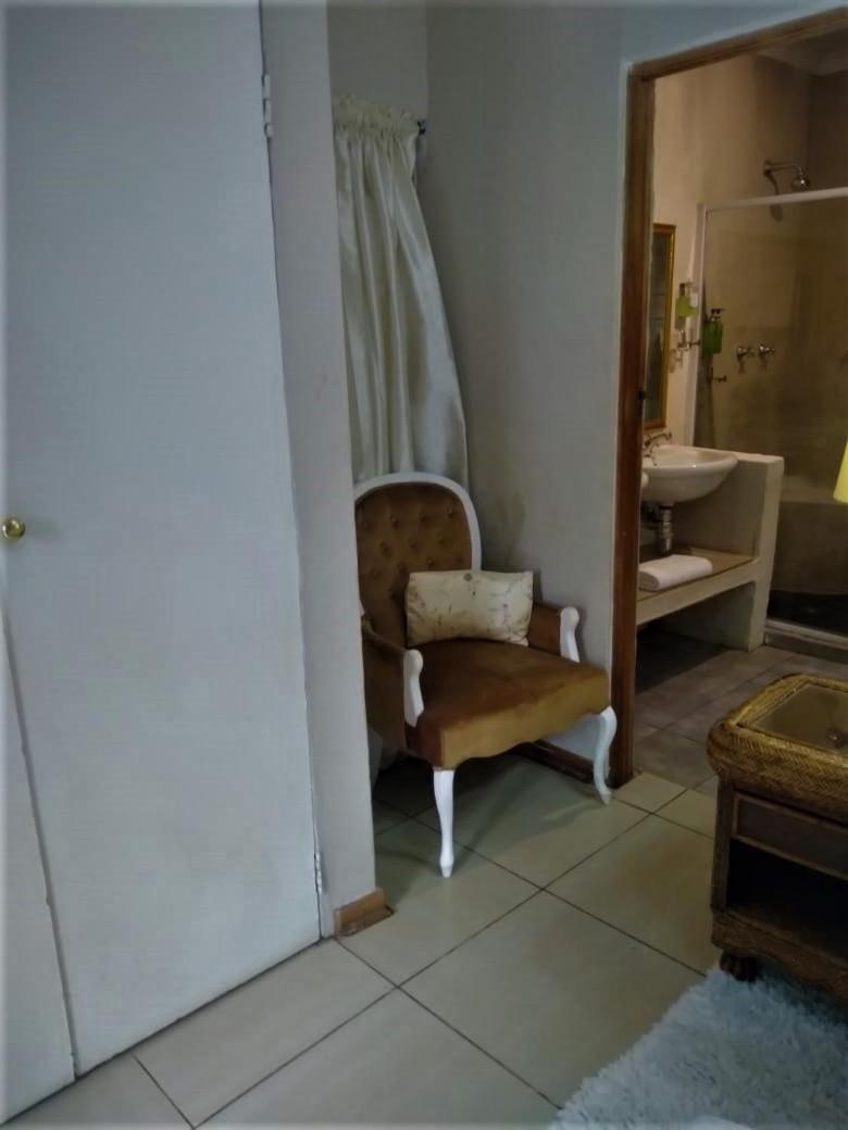 Emerald Guest House Springs 外观 照片
