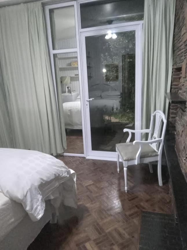 Emerald Guest House Springs 外观 照片