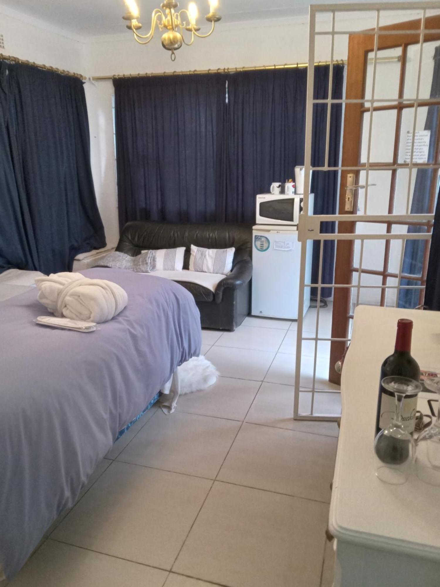Emerald Guest House Springs 外观 照片