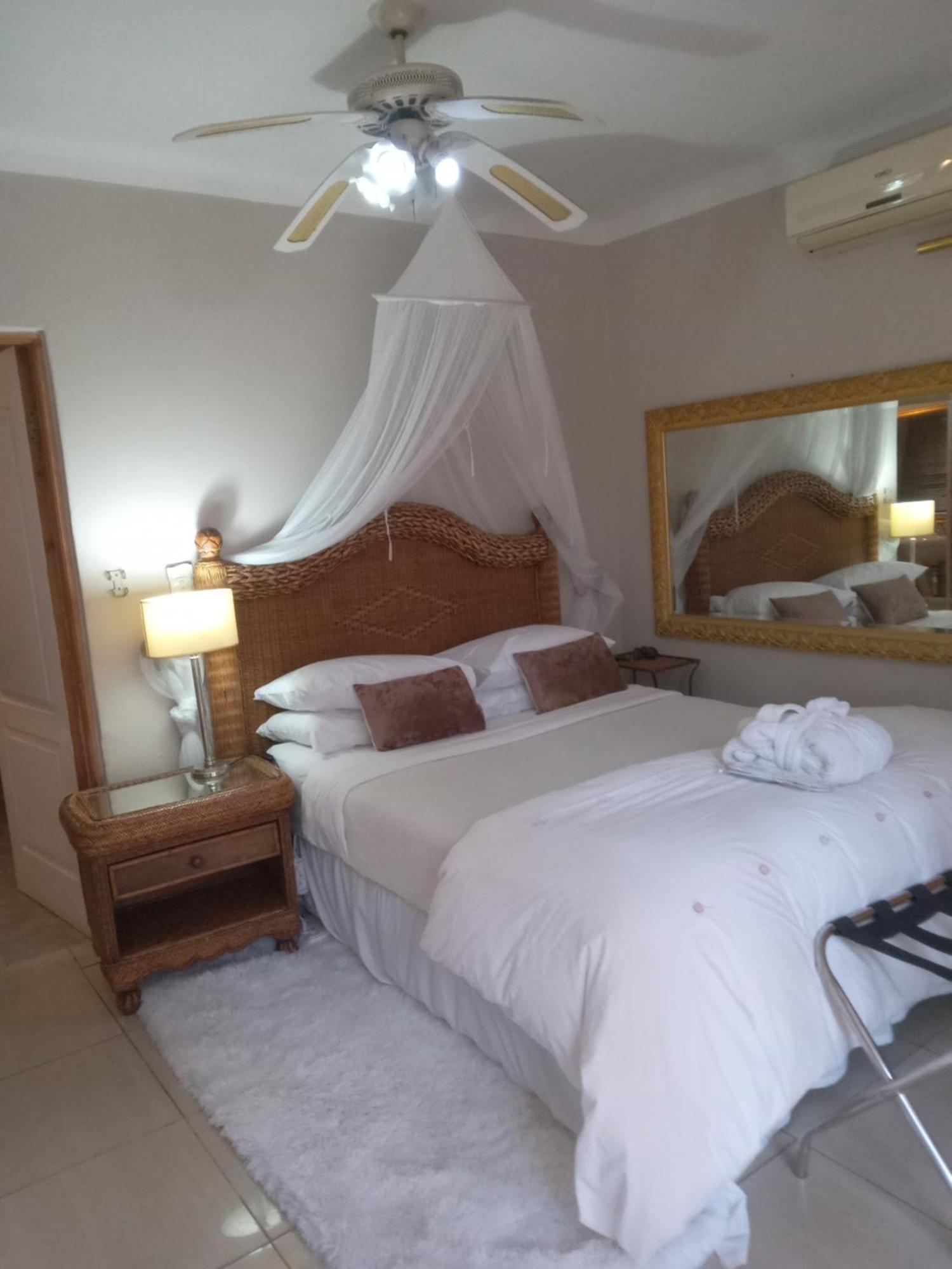 Emerald Guest House Springs 外观 照片