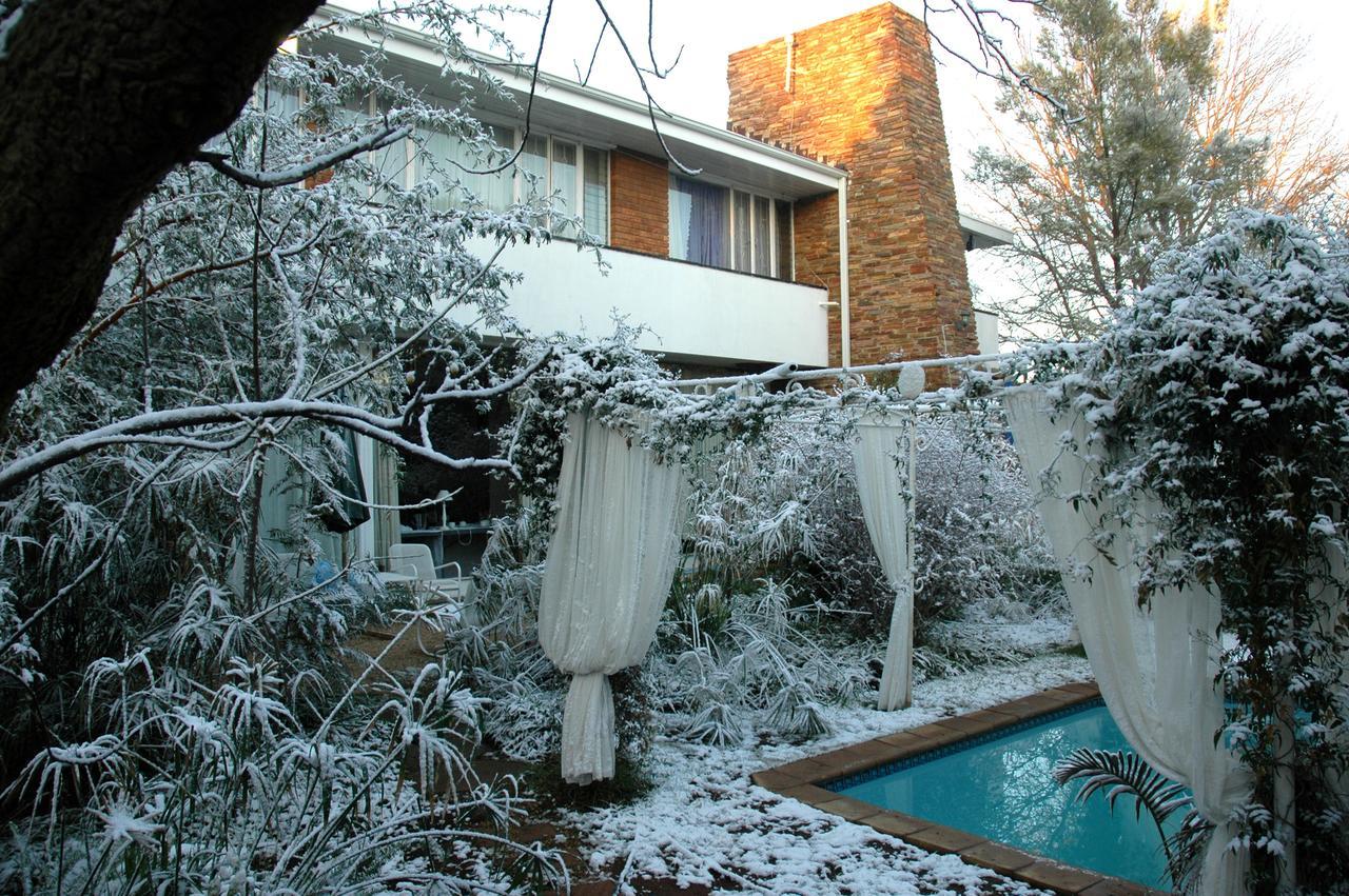 Emerald Guest House Springs 外观 照片